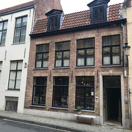 Guesthouse Dijver - Serene Escape In The Heart Of Historic Bruges Exterior foto